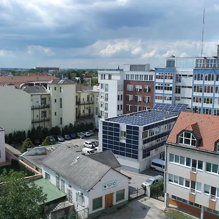 Center Piac Aparman Апартаменты