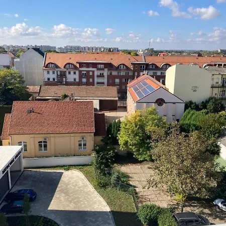 Center Piac Aparman *